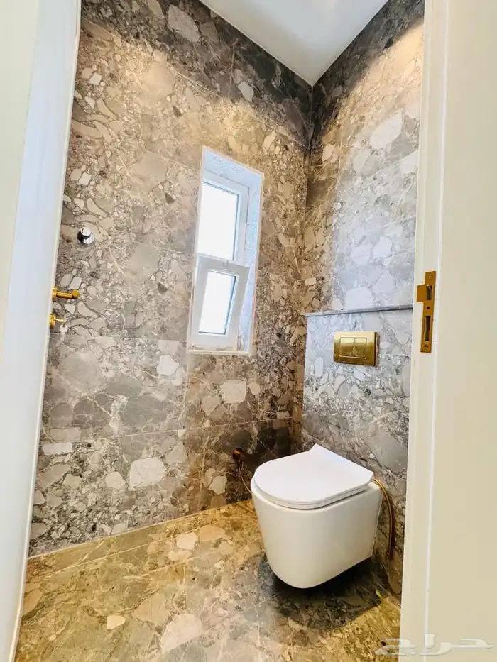 للبيع روف علوي الصفا 680 9