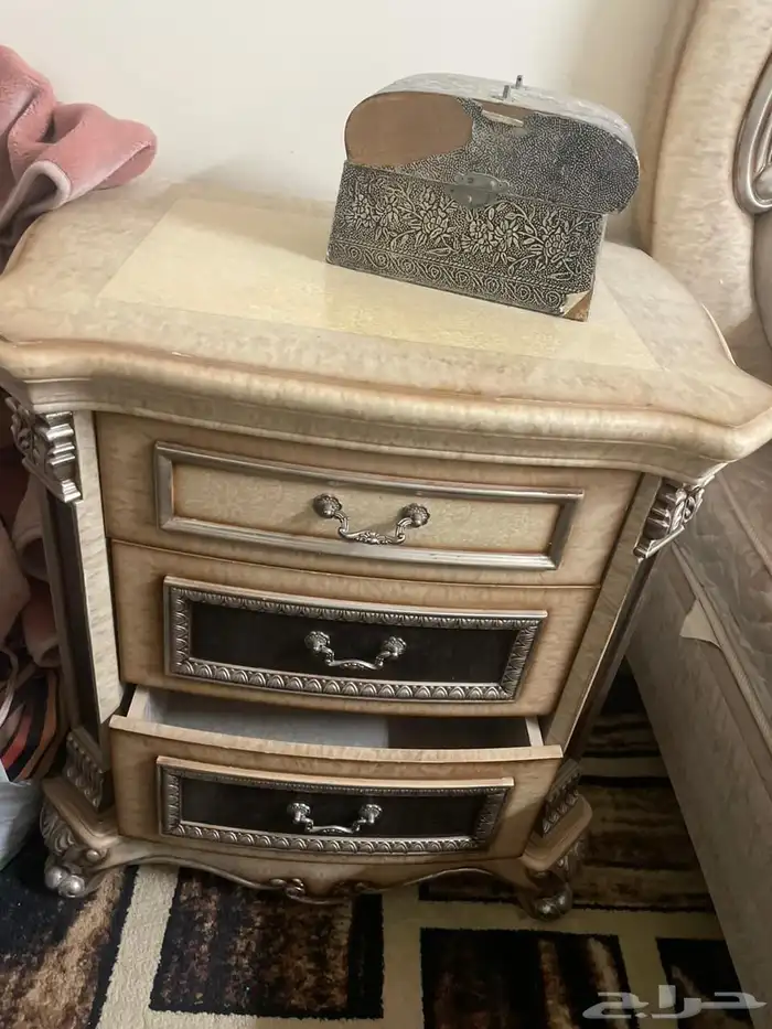 (غرفه نوم مستخدمه كامله للبيع ) الموقع ( الخرج ) السوم 700 0