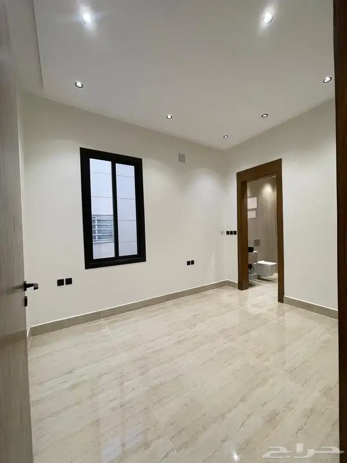 دور أرضي للبيع حي العوالي 11