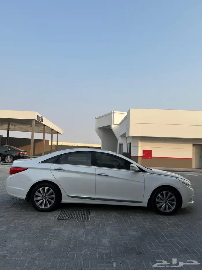 سوناتا2014 فل نظيفه وع الشرط 0