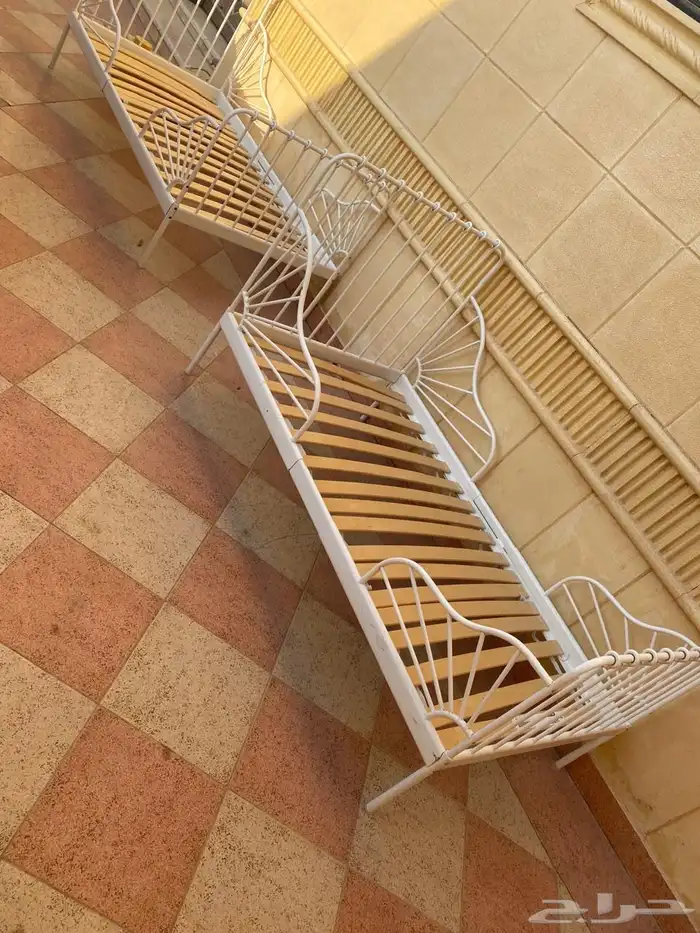 للبيع سريرين 0