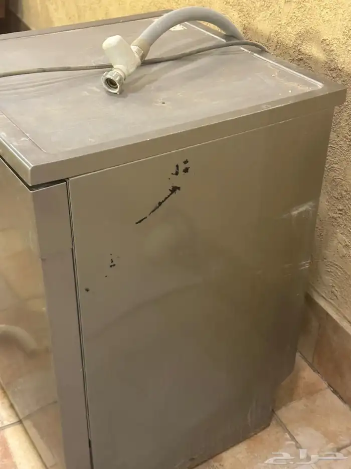 غسالة مواعين Samsung بحالة ممتازه 4