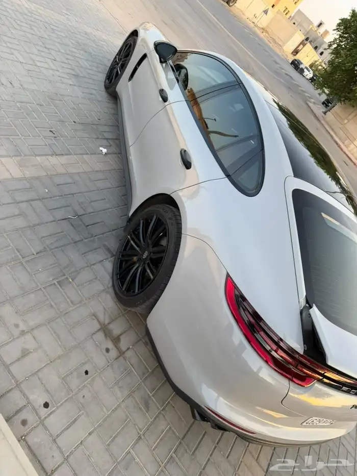 بورش بانميرا 4 1