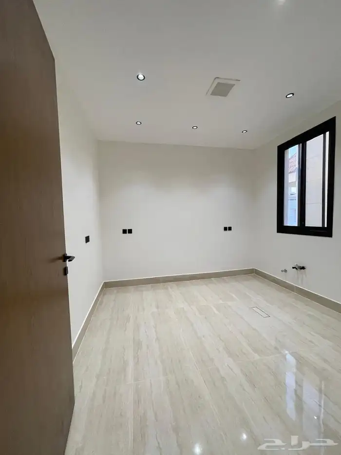 دور أرضي للبيع حي العوالي 12