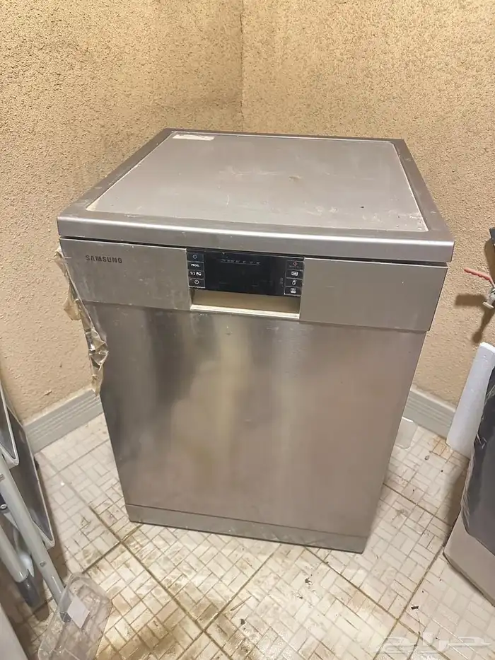 غسالة مواعين Samsung بحالة ممتازه 1