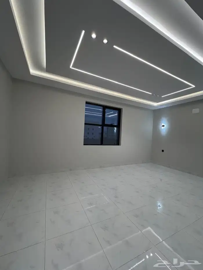 للبيع ادوار بمخطط 9 بحي الشاطئ مساحة 260م 2