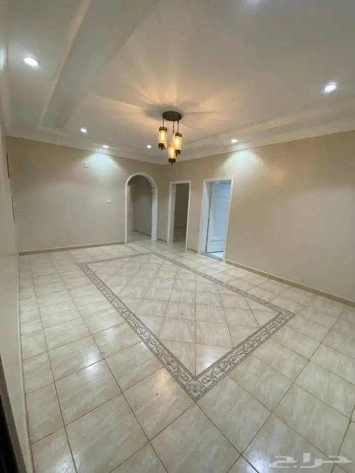 شقة للإيجار النزهة 3 غرف دفع شهري 0