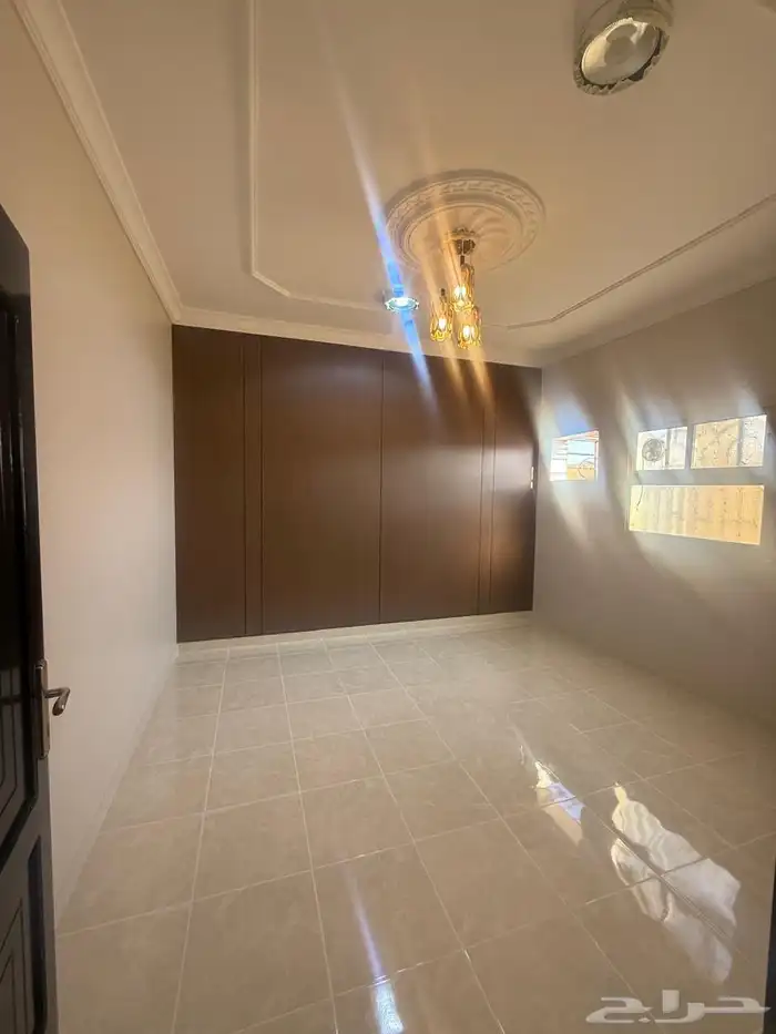 دور حي اليرموك للبيع بسعر 670 4