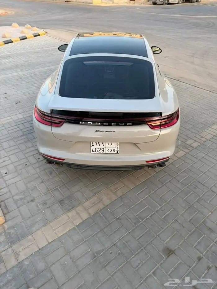 بورش بانميرا 4 3