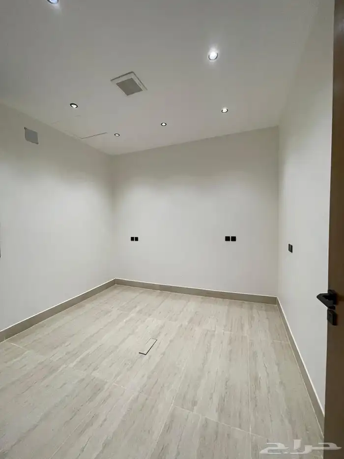 دور أرضي للبيع حي العوالي 4