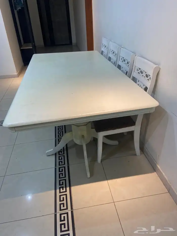 طاولة طعام كبيرة 1