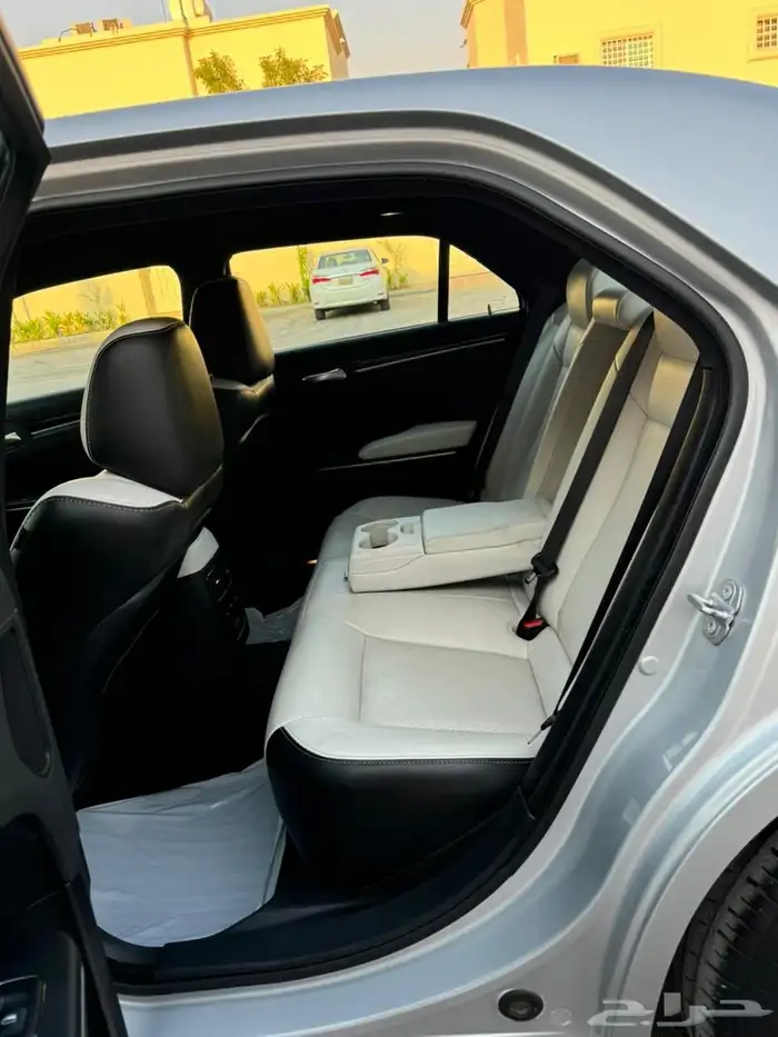 كرايزلر موديل2021 C300 10