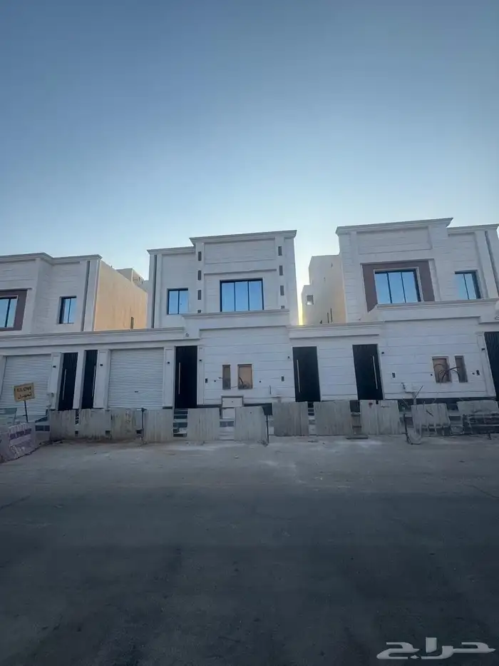 للبيع فلل مودرن 375 درج داخلي وشقتين بالخليج جديده 3