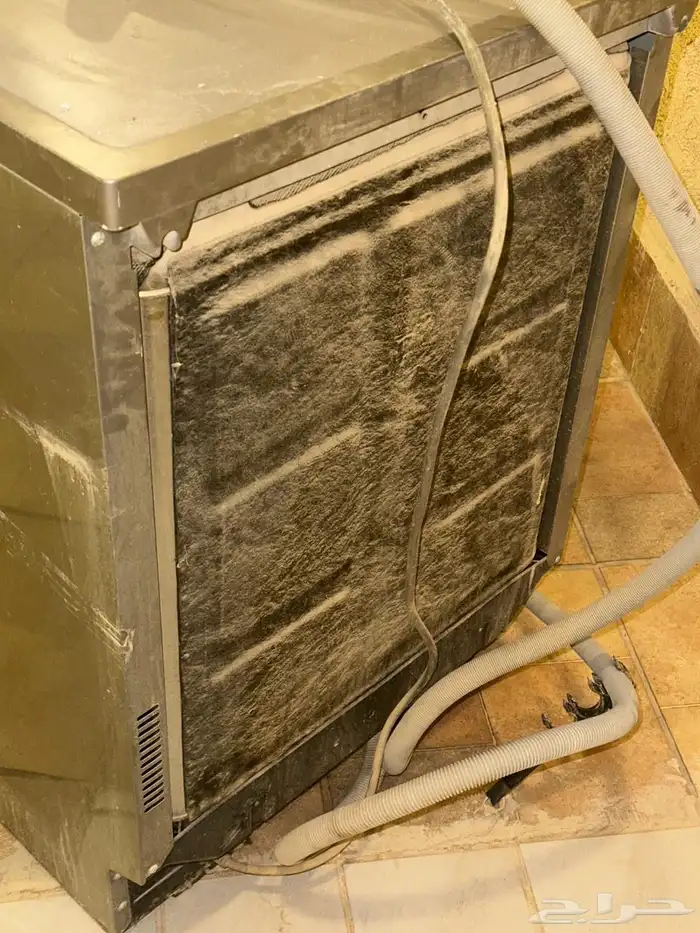 غسالة مواعين Samsung بحالة ممتازه 3