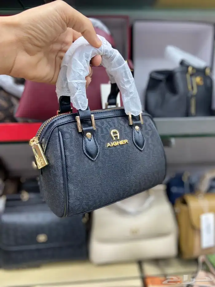 شنط درجه أولى وماستر 4