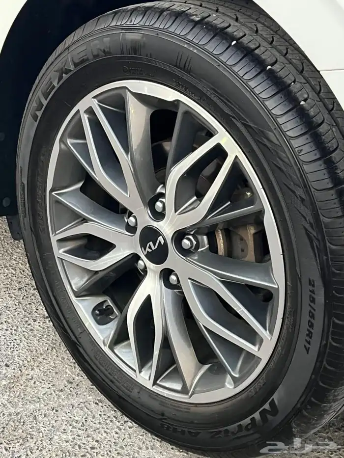 للبيع K5 أبيض لؤلؤي استخدام نظيف ومواصفات جميلة( وارد كوريا) 5