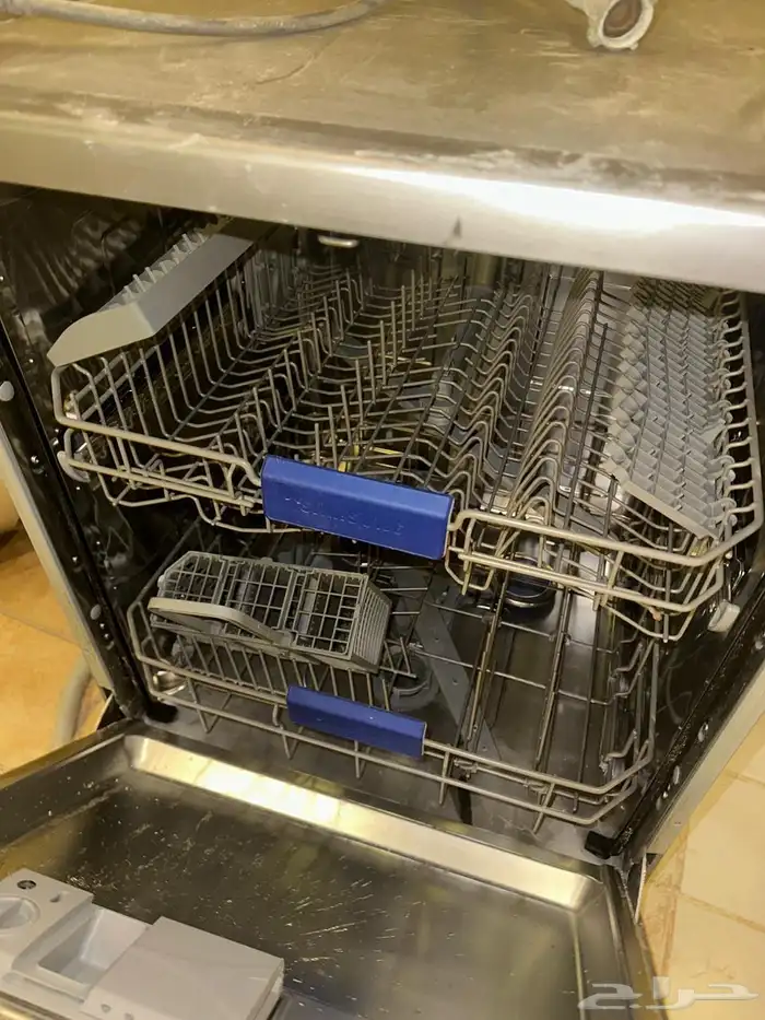 غسالة مواعين Samsung بحالة ممتازه 7