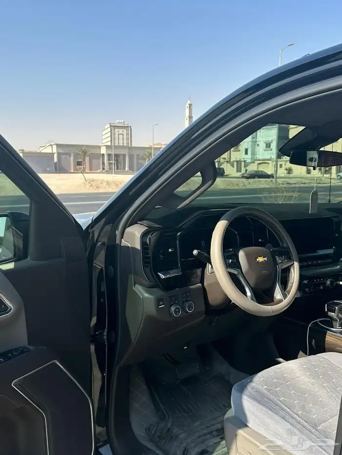 للبيع سلفرادو 2022 LT فل كامل قير ارضي 6