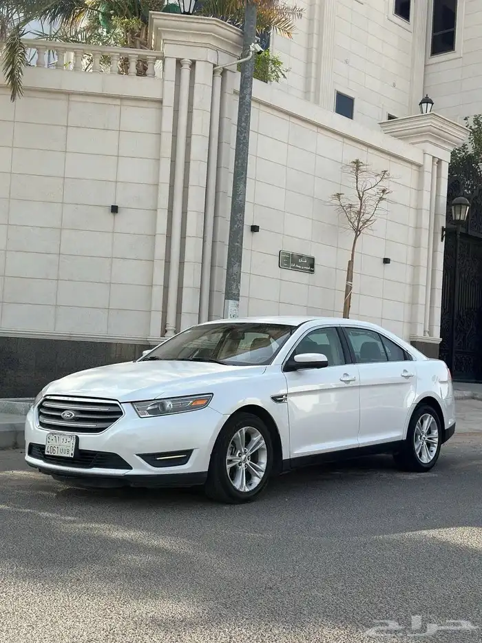 فورد تورس فئة sel للبيع أو البدل 8