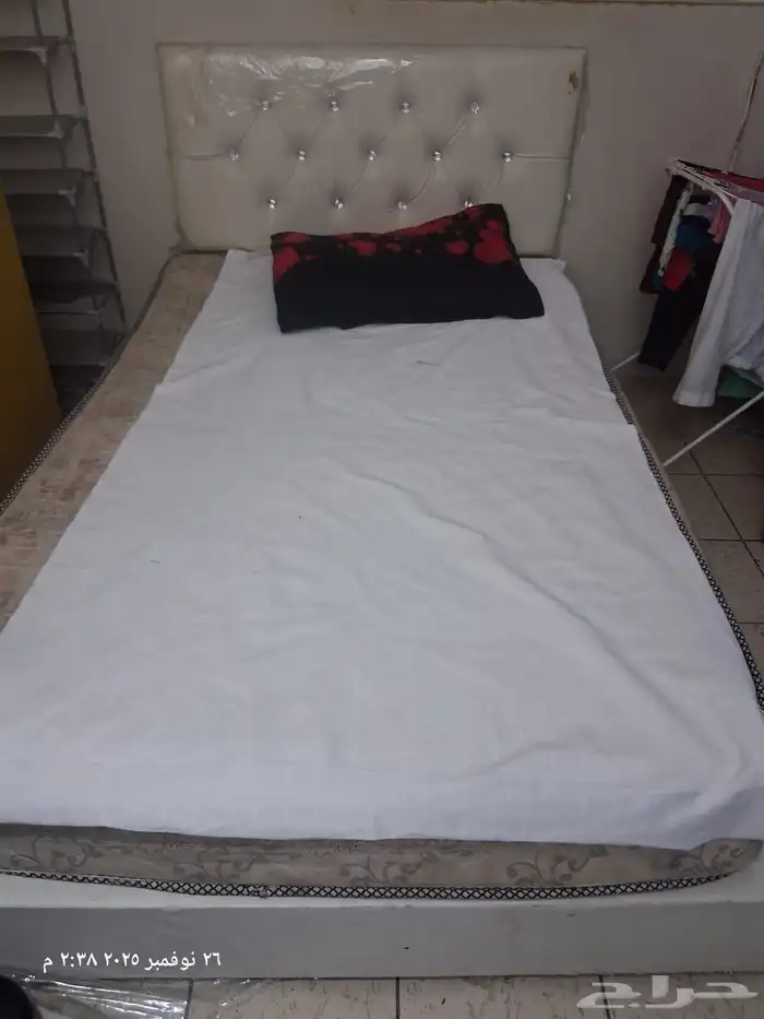 دولاب وبوتجاز وكنب طربيظة شاشه سرير فردي مع المرتبه ومرتبه 3