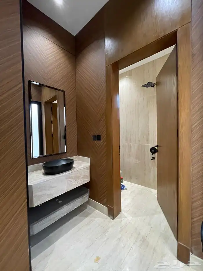 دور أرضي للبيع حي العوالي 7