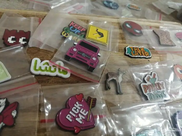 ملصقات جوال متوفرة ويوجدايضا الكثير اشكال متعددة 3