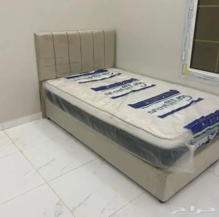 اسره خشب نفر عليها عرض خاص وسعار مخفضه لطلب تواصل ع رقم الجو 2