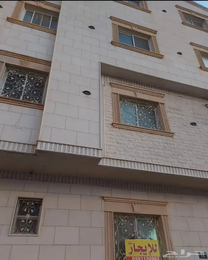 شقه للايجار حي النزهه بالرياض 0