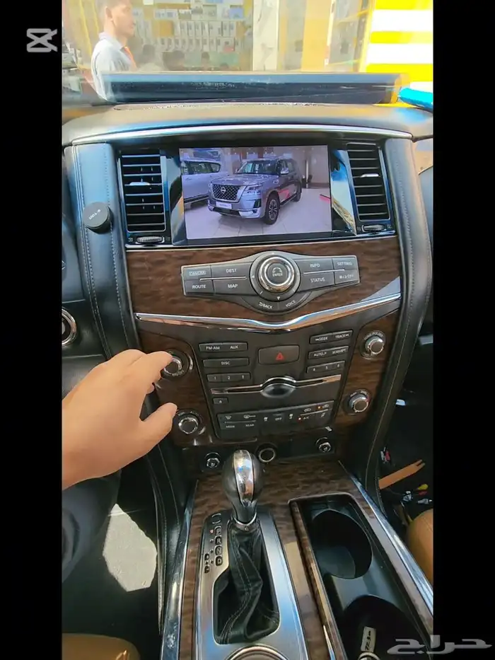أحدث شاشه نيسان باترول بلاتينيوم 2017نفس مقاس الوكالة 1