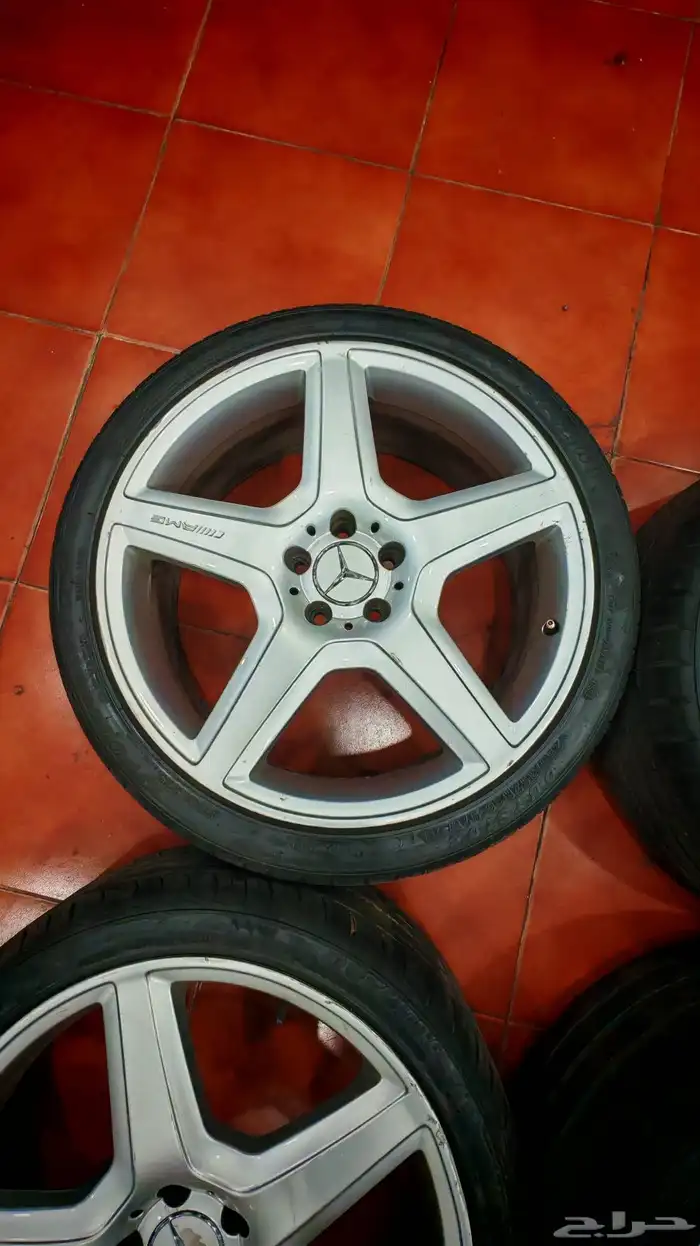 جنوط مرسيدس اصلي وكاله معا الكفرات نضيفه جدن مقاس 20 2