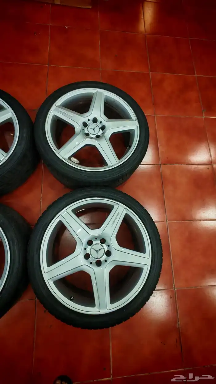 جنوط مرسيدس اصلي وكاله معا الكفرات نضيفه جدن مقاس 20 6