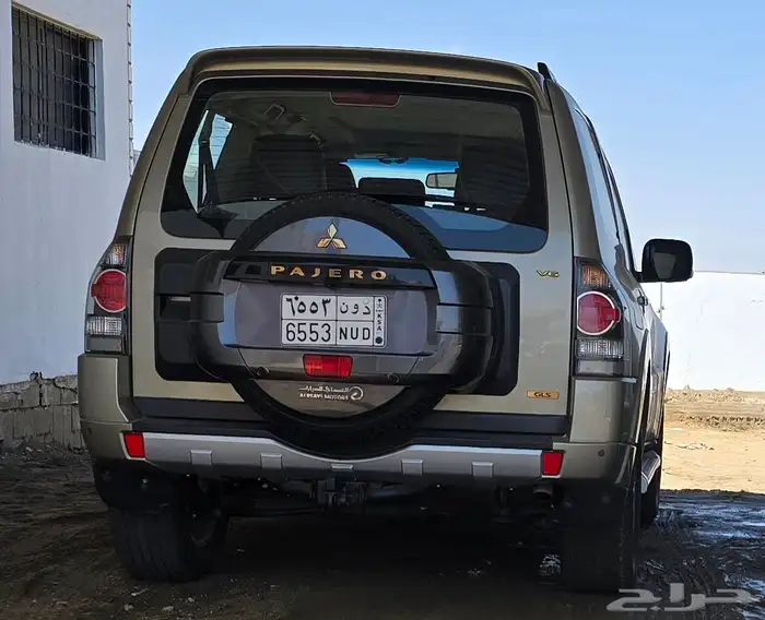 باجيرو ربع موديل 2022 عداد 48km 3