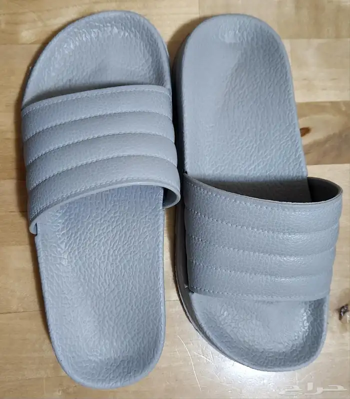 حذاء رياضي وشبشب 2