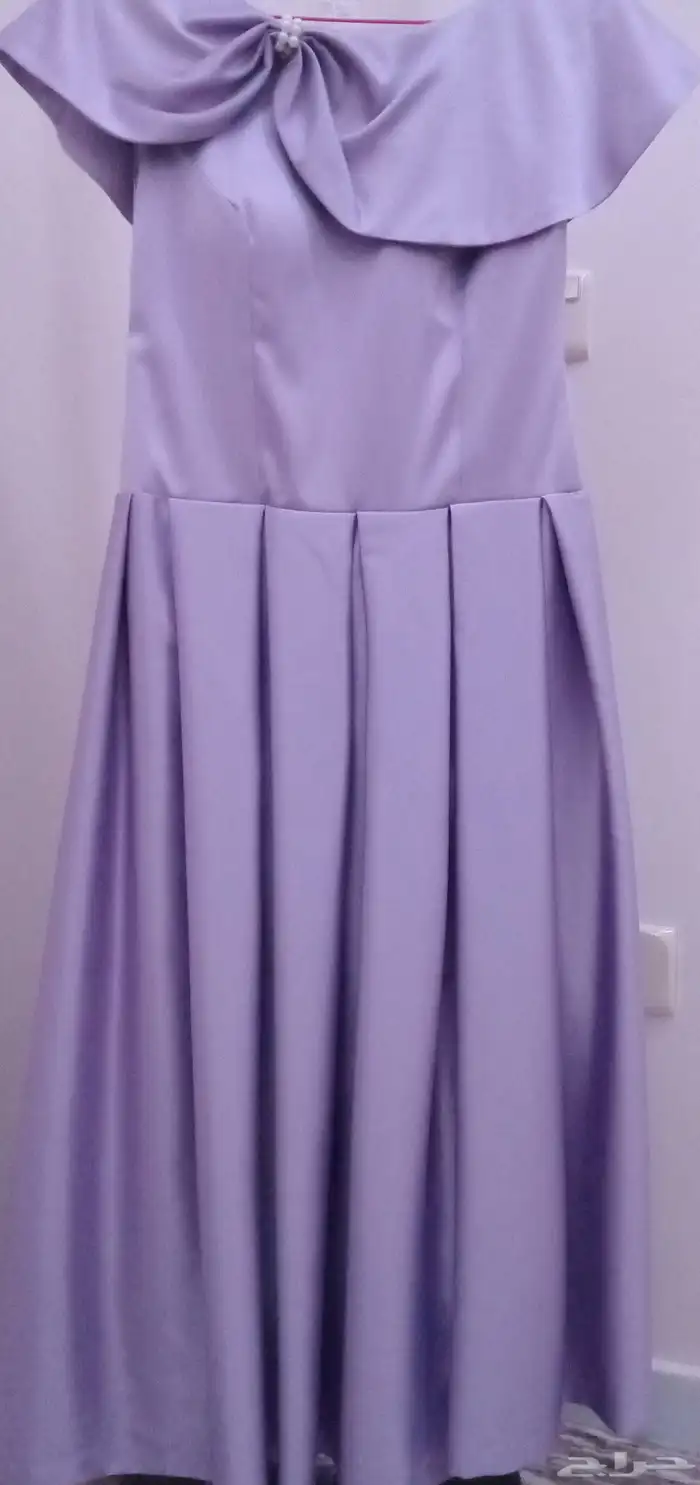 فستان راقي ناعم للمناسبات تم لبسه مره واحدة فقط 0