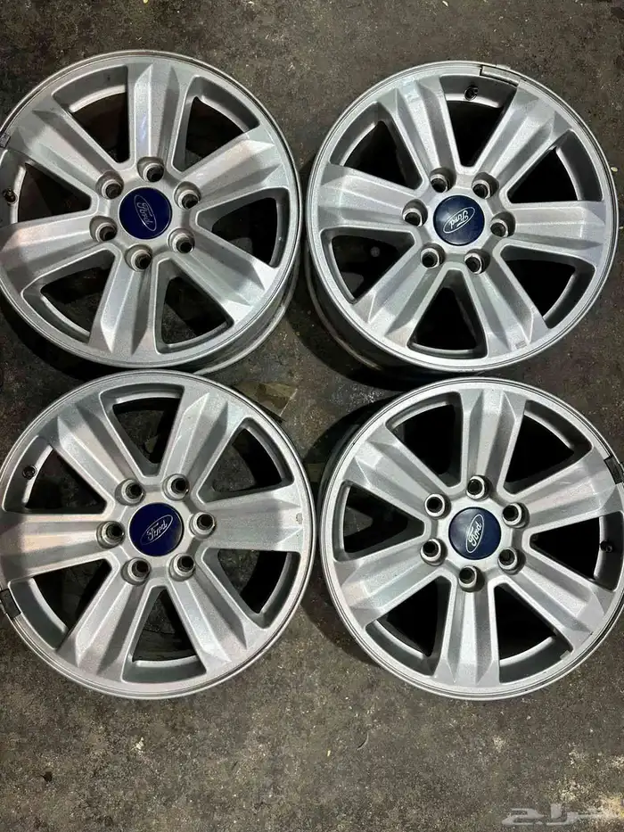 يوجد لدينا جنوط وكاله فورد اف 150شرط مقاس الجنوط 17 1