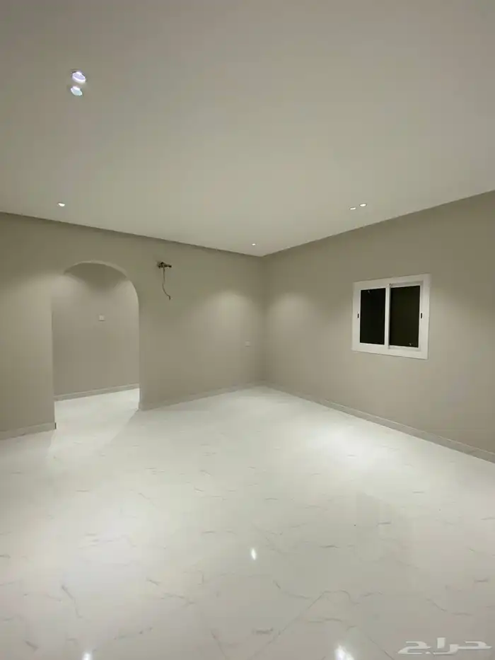 شقة فاخرة للإيجار في ولي العهد مخطط 2 3