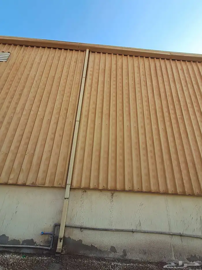 هذه عملية طلاء. أولا   نظ فها جيدا  بالماء  ثم ضع الطلاء علي 3