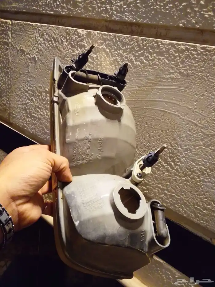 شمعات فورد ماركيز موديل 2003 وكاله 3