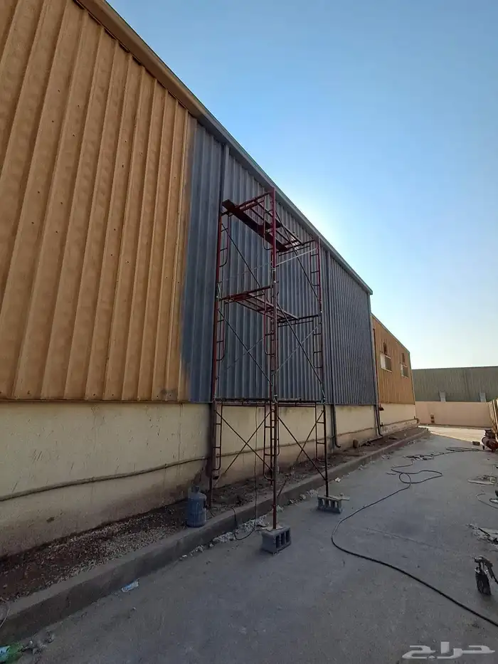 هذه عملية طلاء. أولا   نظ فها جيدا  بالماء  ثم ضع الطلاء علي 4