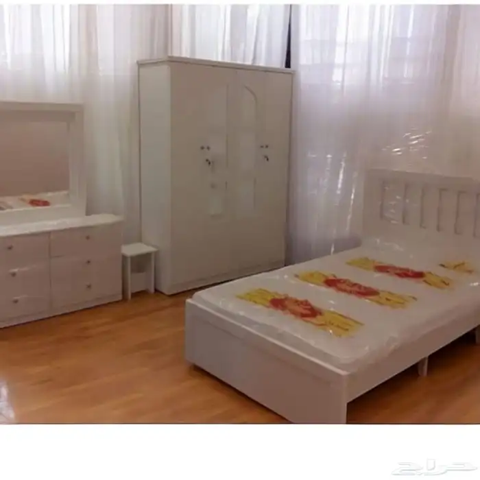 سراير مفرد ودواليب مفرد وغرف نوم كامله. 8