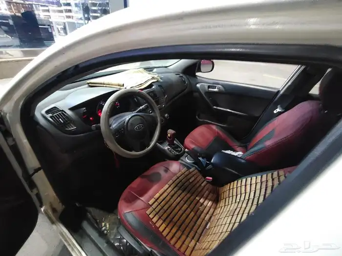 سياره كيا سيراتو 2011 ماكينه موضبه السيارة راشه كامل بالخارج 9