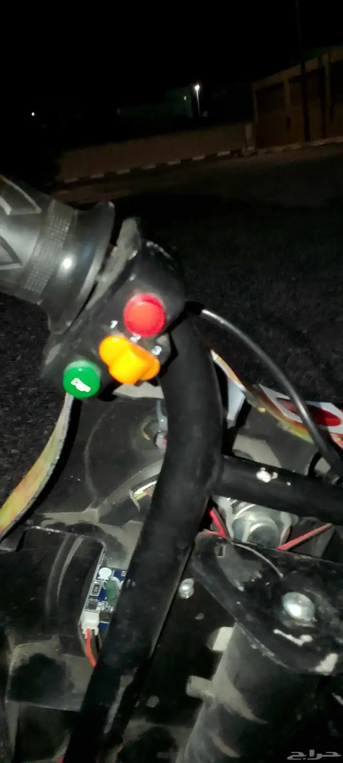 للبيع سكوتر وصل السوم 300 والحد400 لايجي الاالصامل 4