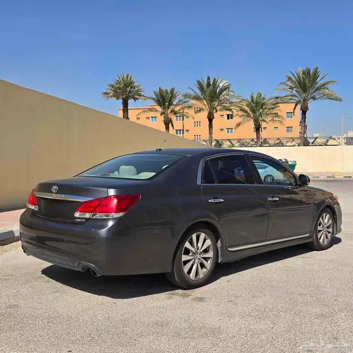 تويوتا افالون 2011 9