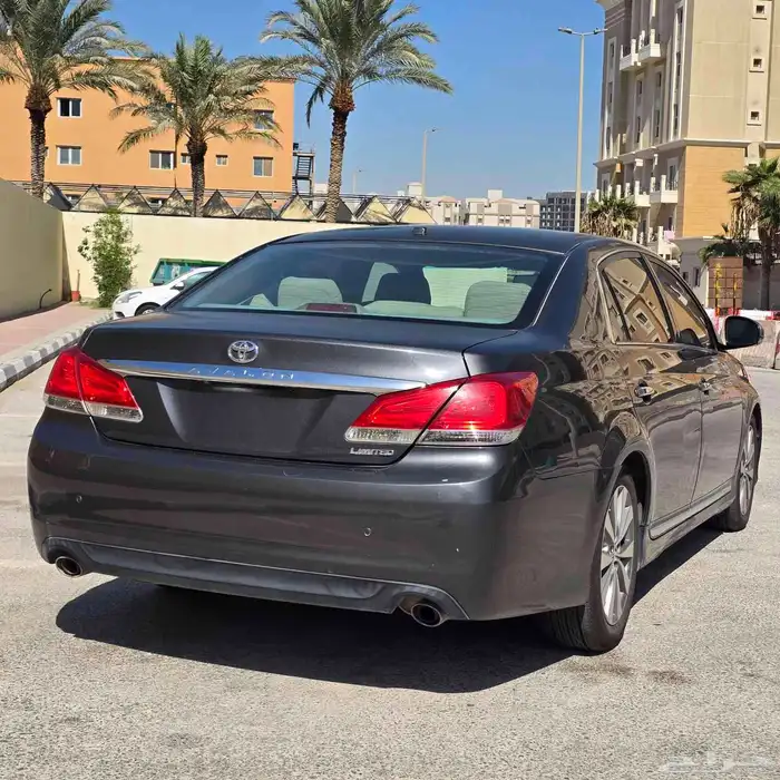 تويوتا افالون 2011 3