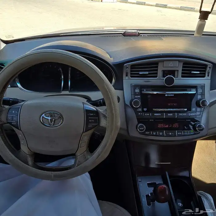 تويوتا افالون 2011 8