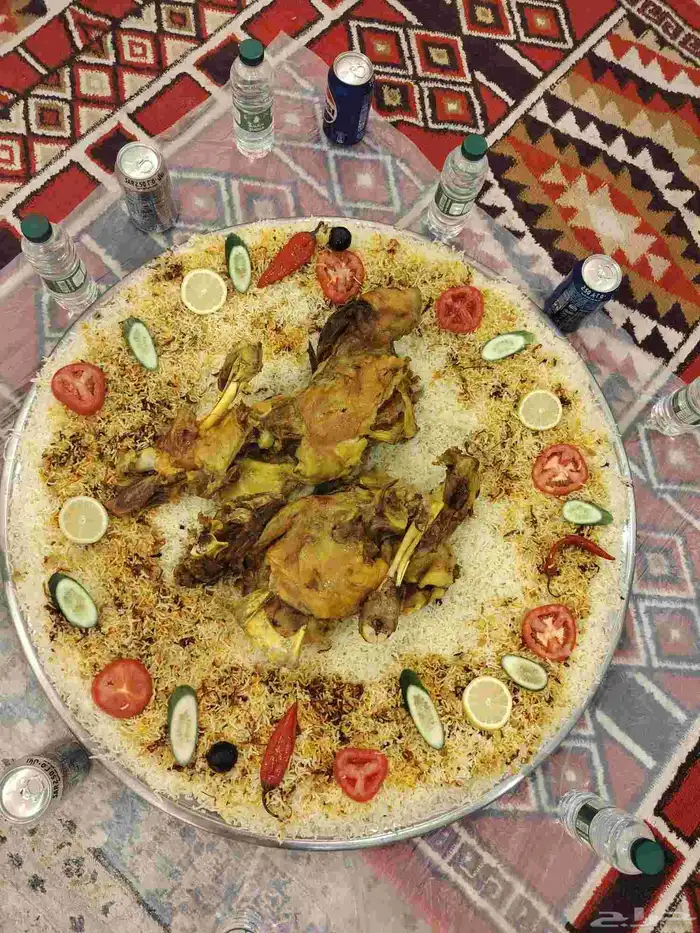 طباخ متنقل تأجير كراسي طاولات جلسات شعبية قهوجين صبابين رجال 1