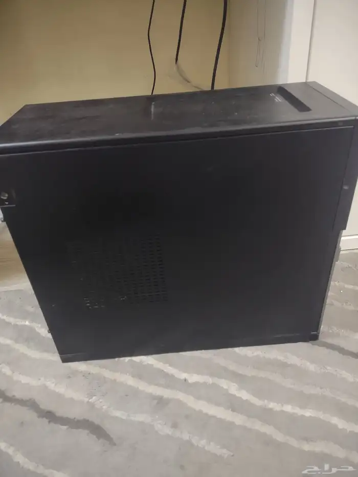 كمبيوتر وشاشة 3