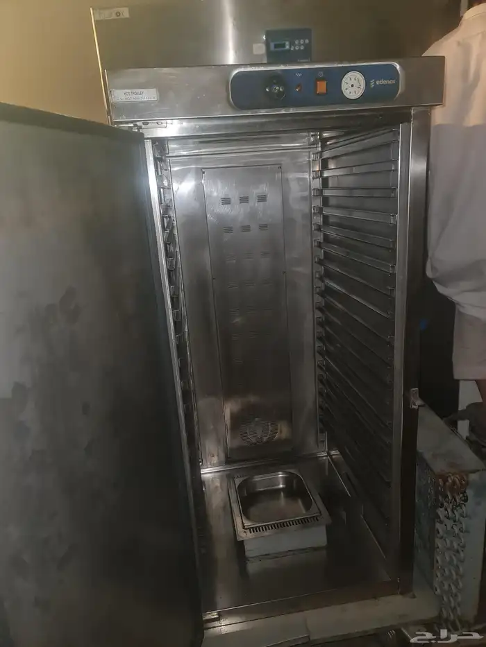 ثلاجة استيل بابين وخمارة عجين وثلاجتين كل وحده باب واحد 2