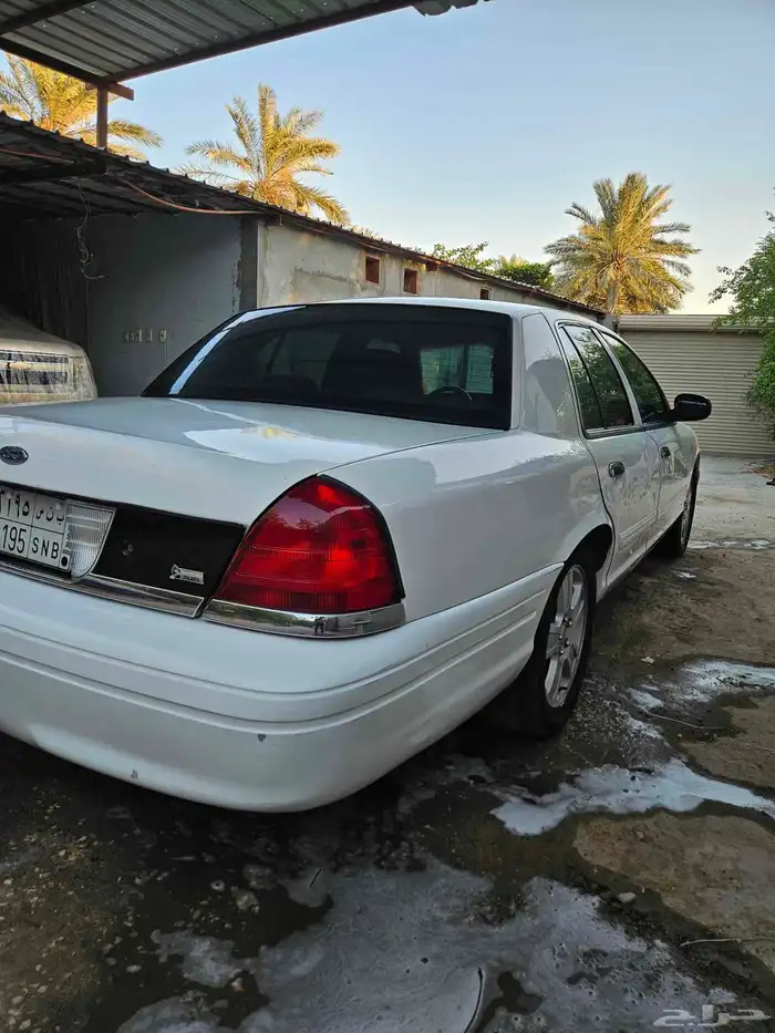 فورد فكتوريا 2011 5