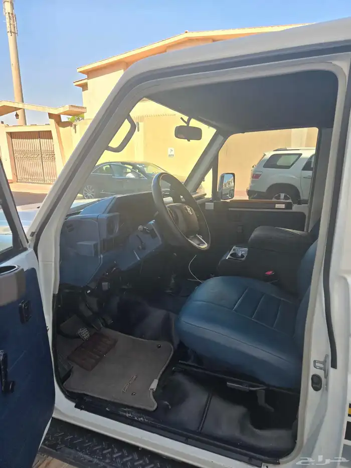 ربع لاند كروزر ممشى قليل جدا مخزن 4